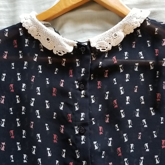 Zara Trafaluc cat print short sleeve blouse - Picture 6 of 6